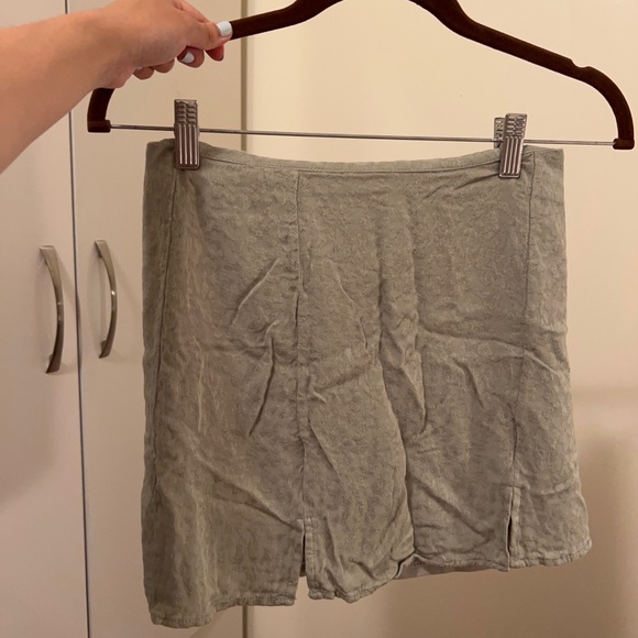 forever 21 sage green skirt - Picture 3 of 4